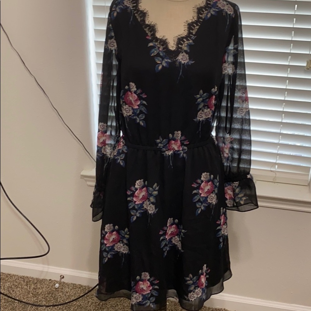 Floral puff sleeve dress